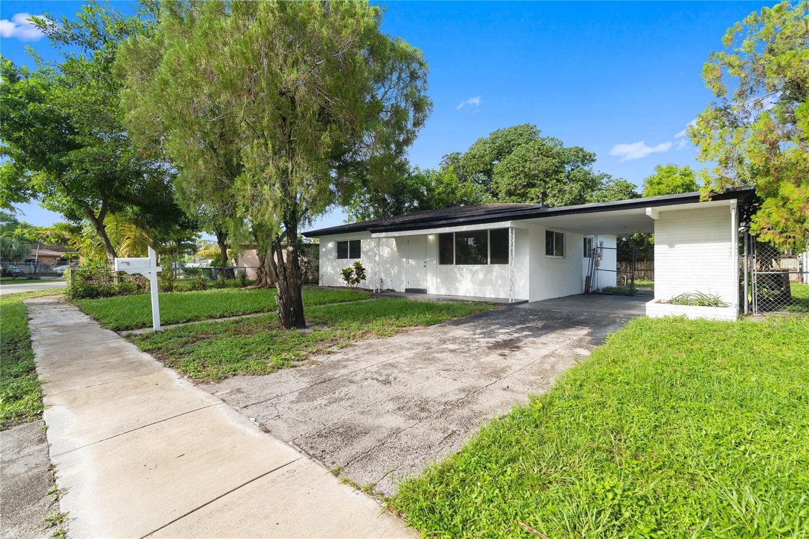 2001 NW 14th Avenue, Fort Lauderdale FL 33311