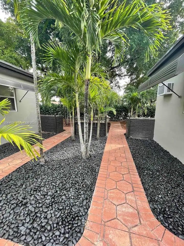 1925 Dewey St, Hollywood FL 33020 photo 3
