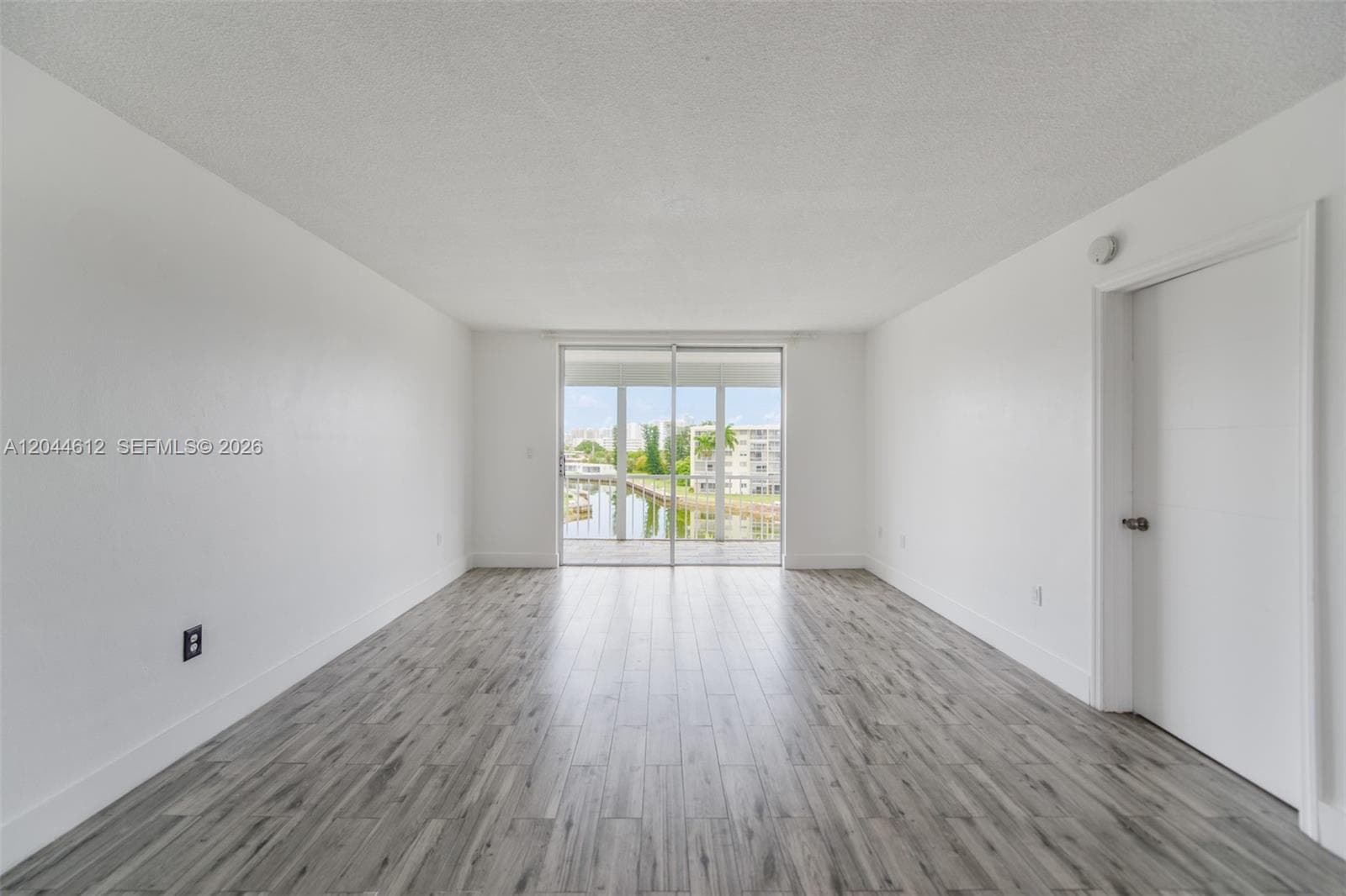 2851 Leonard Dr # J505, Aventura FL 33160 photo 3
