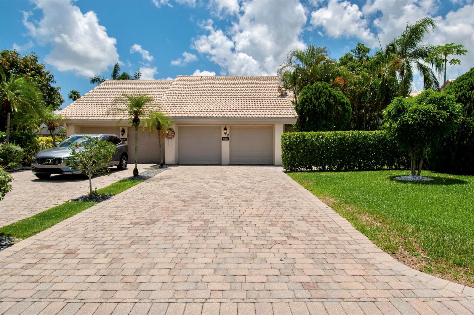 9708 Erica Court, Boca Raton FL 33496 photo 2