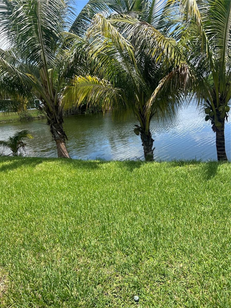 2730 Cypress Ave, Miramar FL 33025 photo 5