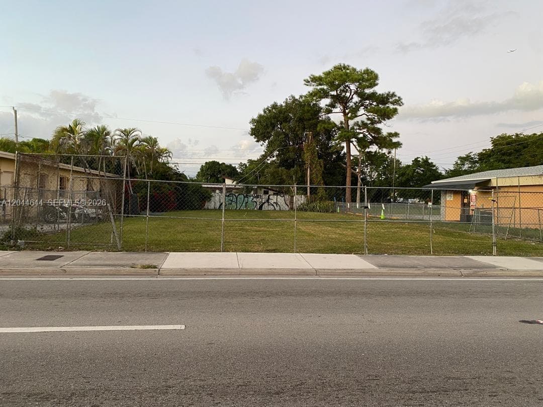 3021 W Flagler St, Miami FL 33135 photo 5