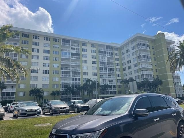 4400 Hillcrest Dr # 701B, Hollywood FL 33021 photo 2