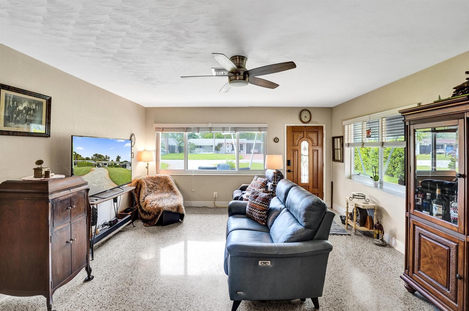 501 NE 28th Street, Wilton Manors FL 33334 photo 2