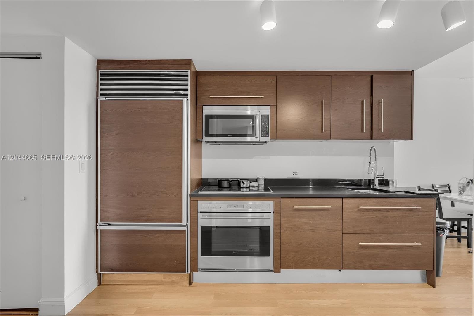 475 Brickell Ave # 2508, Miami, FL 33131 photo 3
