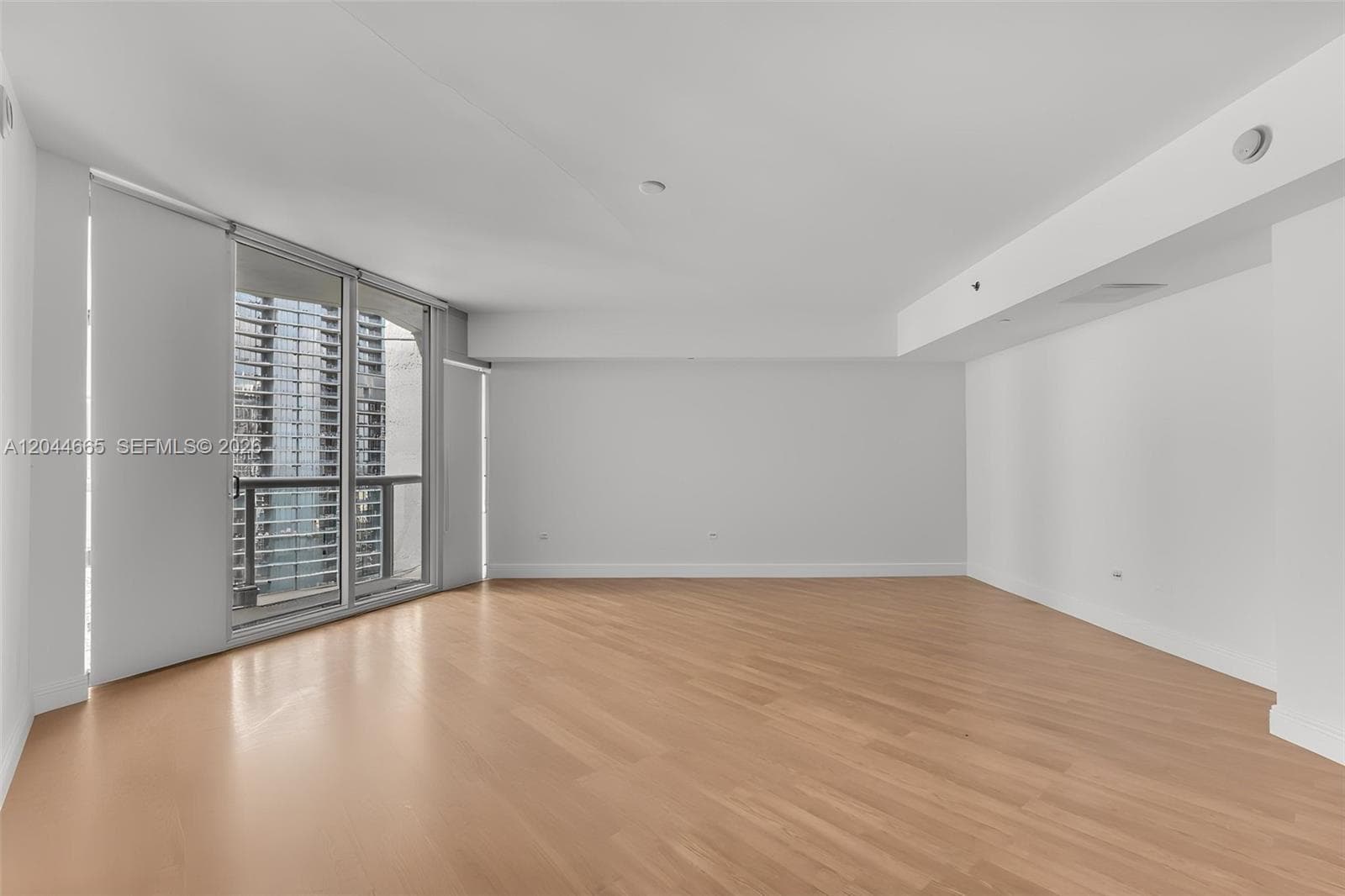 475 Brickell Ave # 2508, Miami, FL 33131 photo 5
