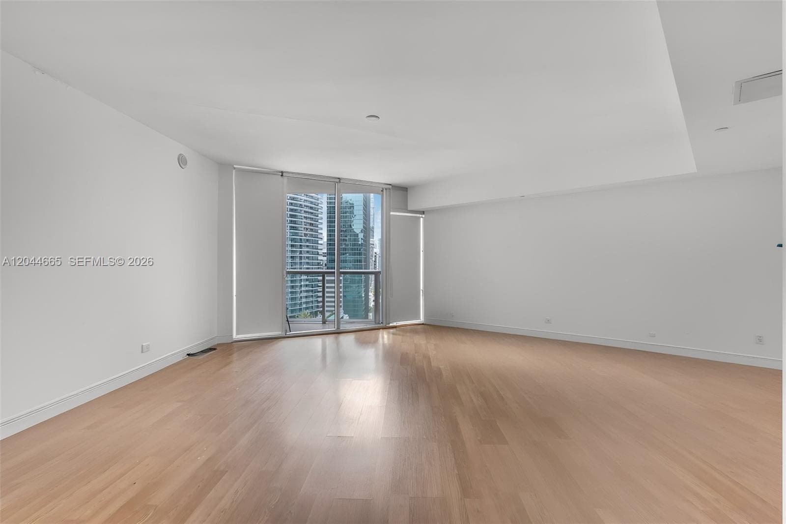 475 Brickell Ave # 2508, Miami, FL 33131 photo 4