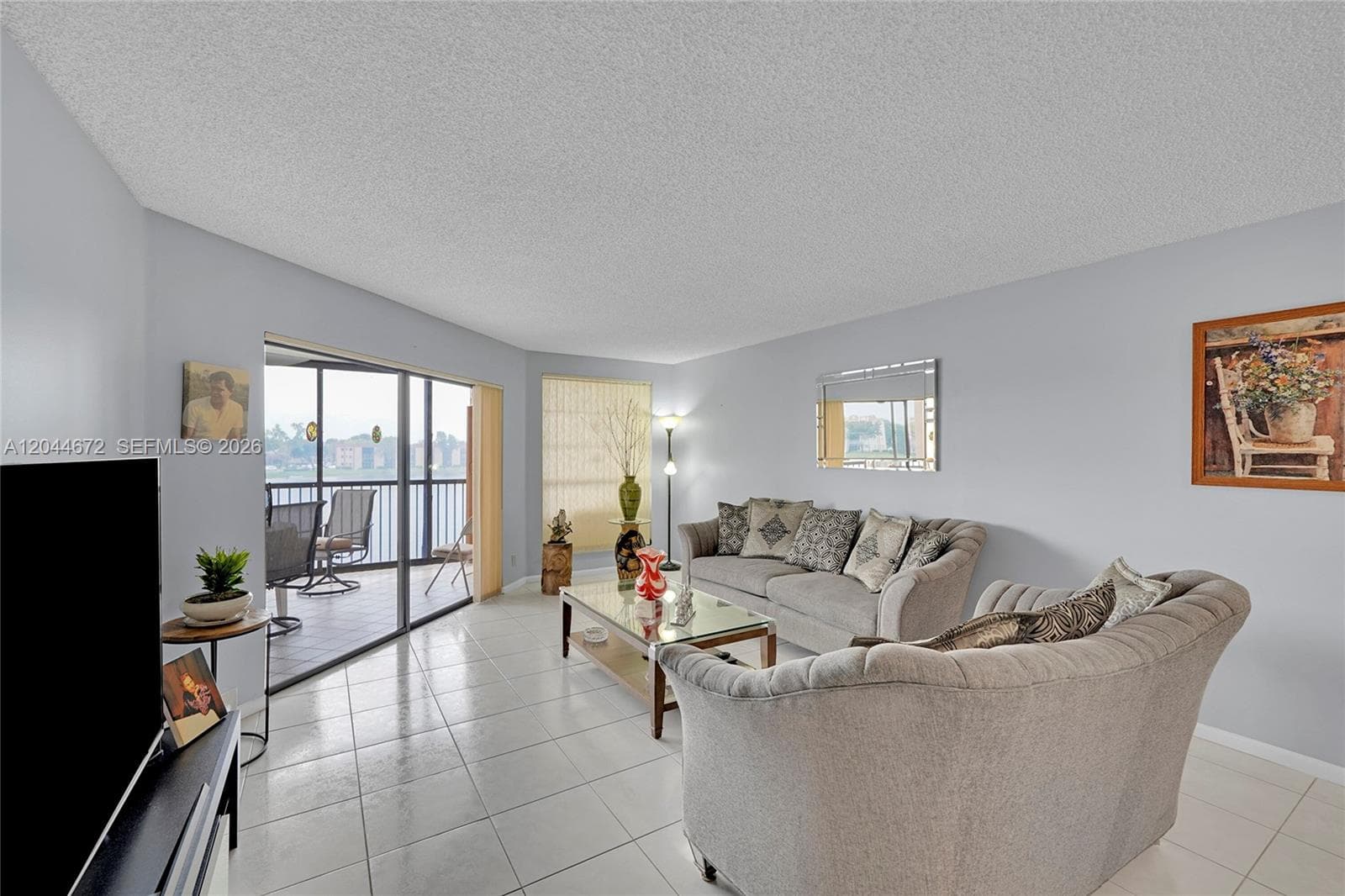 7250 Fairfax Dr # 302, Tamarac FL 33321