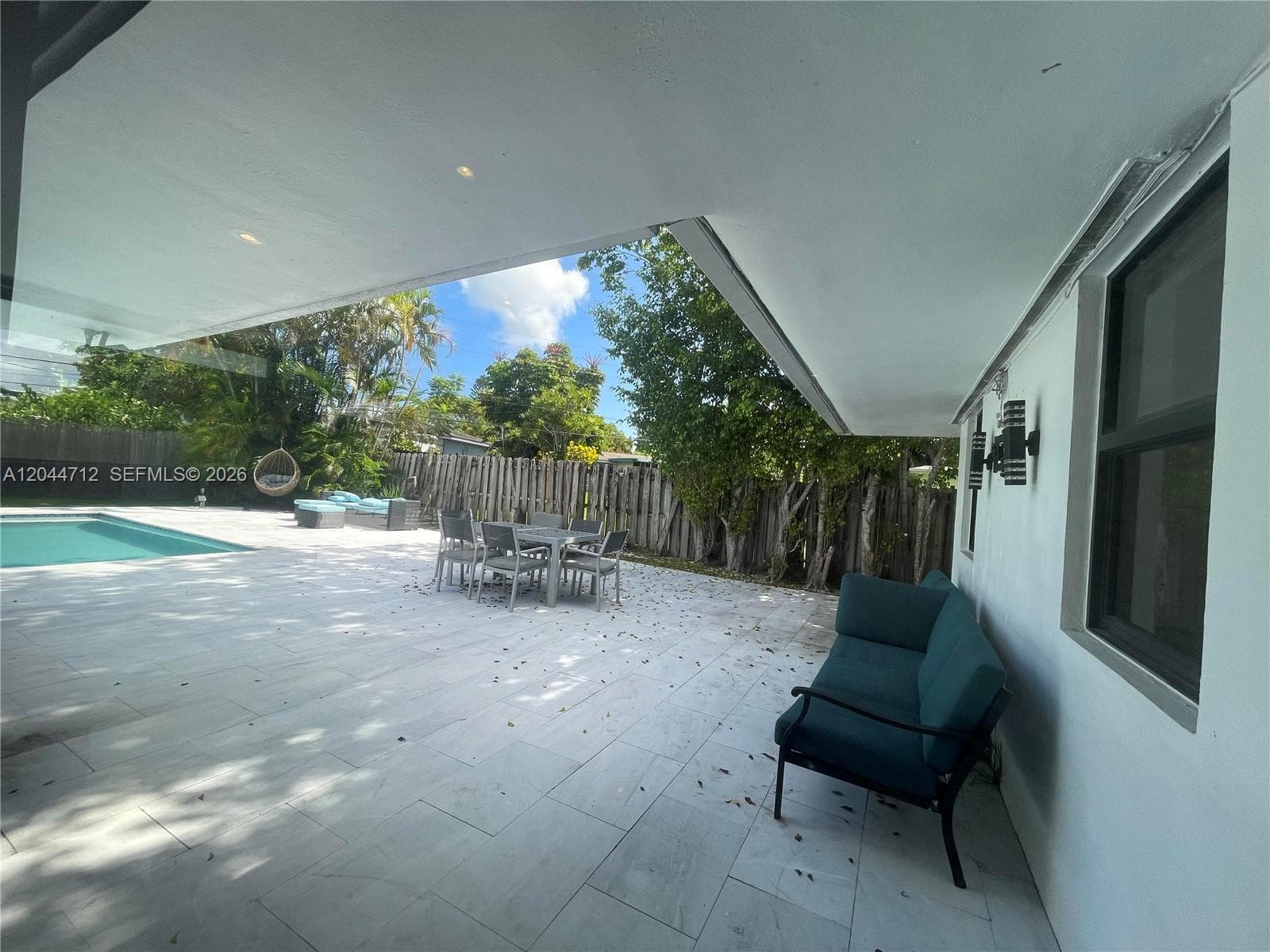 2115 Alamanda Dr, North Miami FL 33181 photo 5