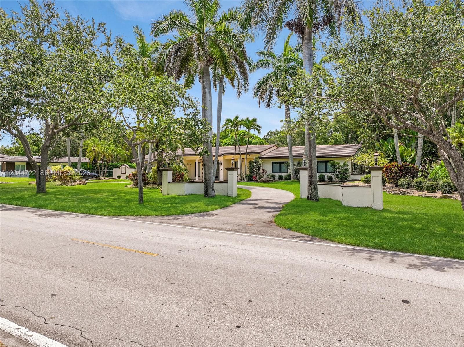 6255 SW 120th St, Pinecrest FL 33156 photo 2