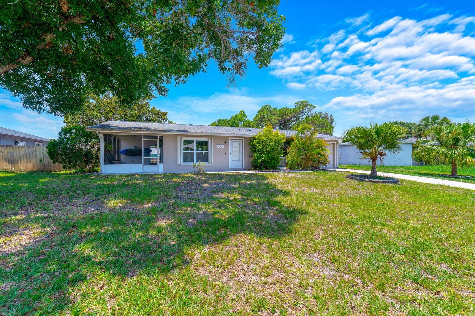 542 Saunders Street, Sebastian FL 32958