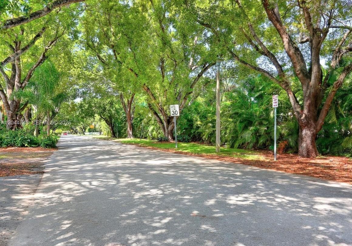 1205 Mariposa Ave # 212, Coral Gables FL 33146 photo 3