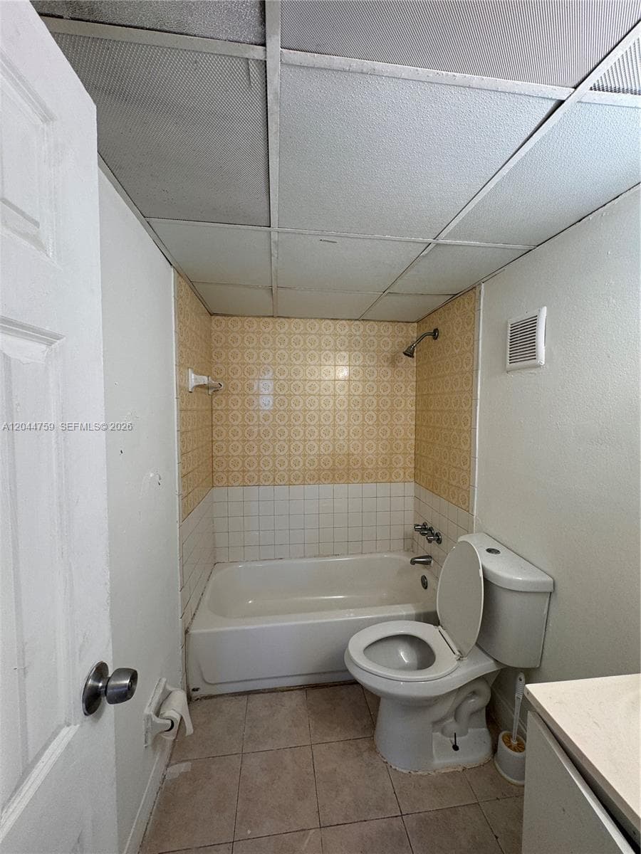 1756 NW 55th Ave # 101, Lauderhill FL 33313