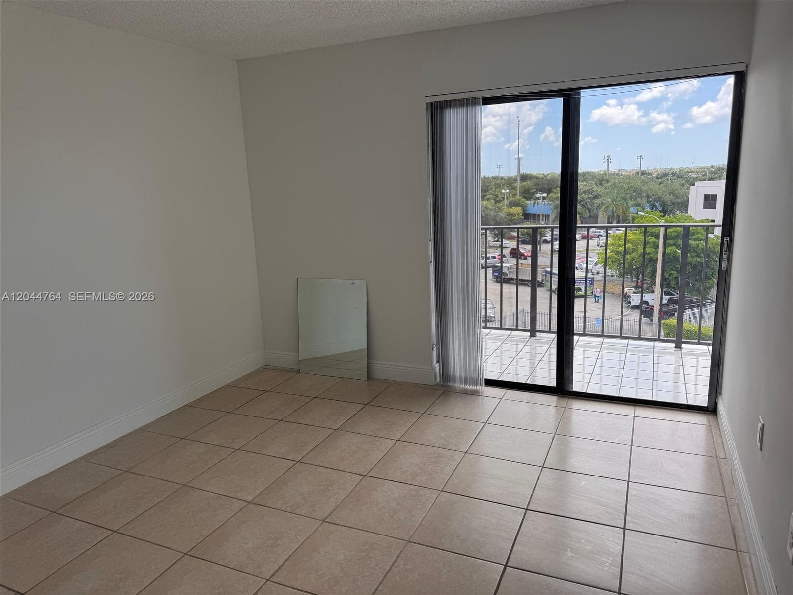 1820 W 53rd St # 517, Hialeah FL 33012 photo 3