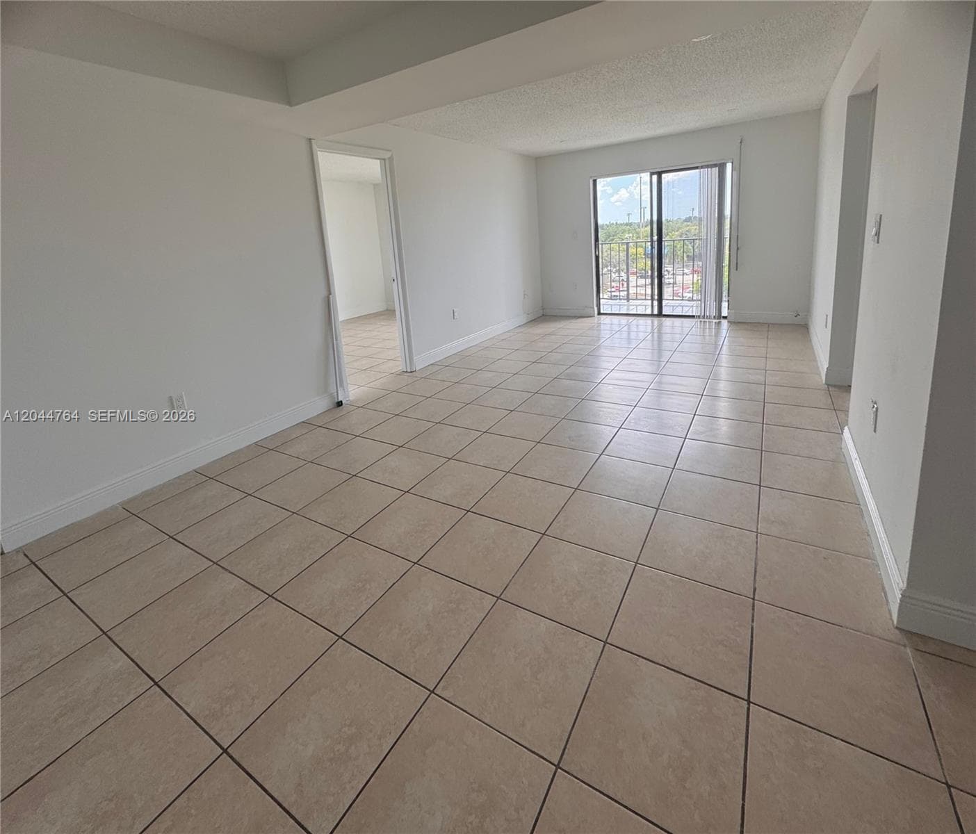 1820 W 53rd St # 517, Hialeah FL 33012 photo 5