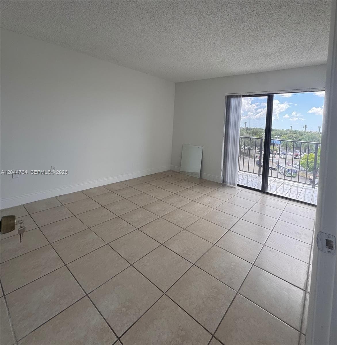1820 W 53rd St # 517, Hialeah FL 33012 photo 4
