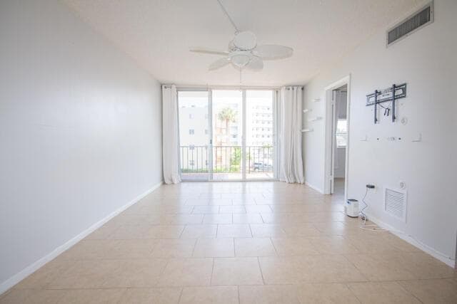 301 Croton Avenue # 303, Lantana FL 33462 photo 2