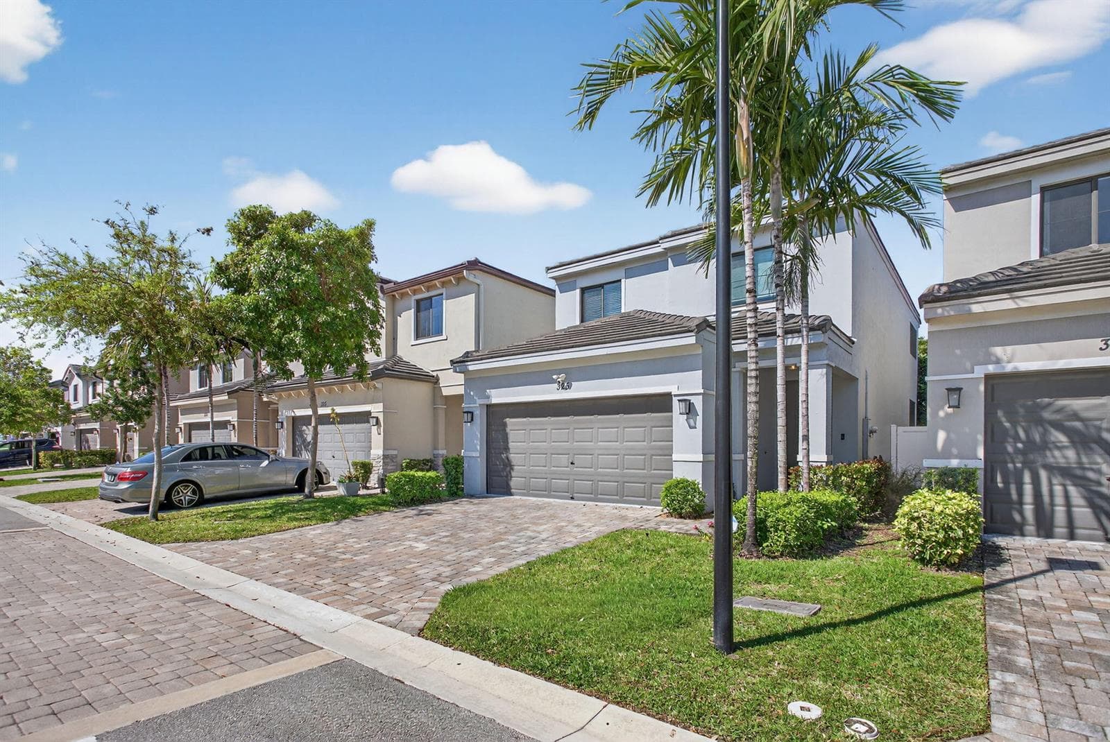 325 NW 33rd Lane, Pompano Beach FL 33069 photo 2