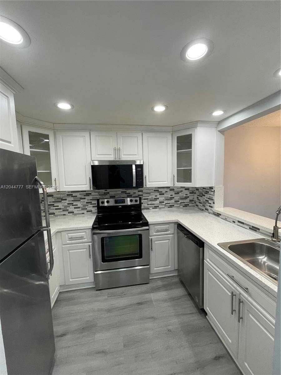 13685 NE 10th Ave # 301, North Miami FL 33161 photo 3