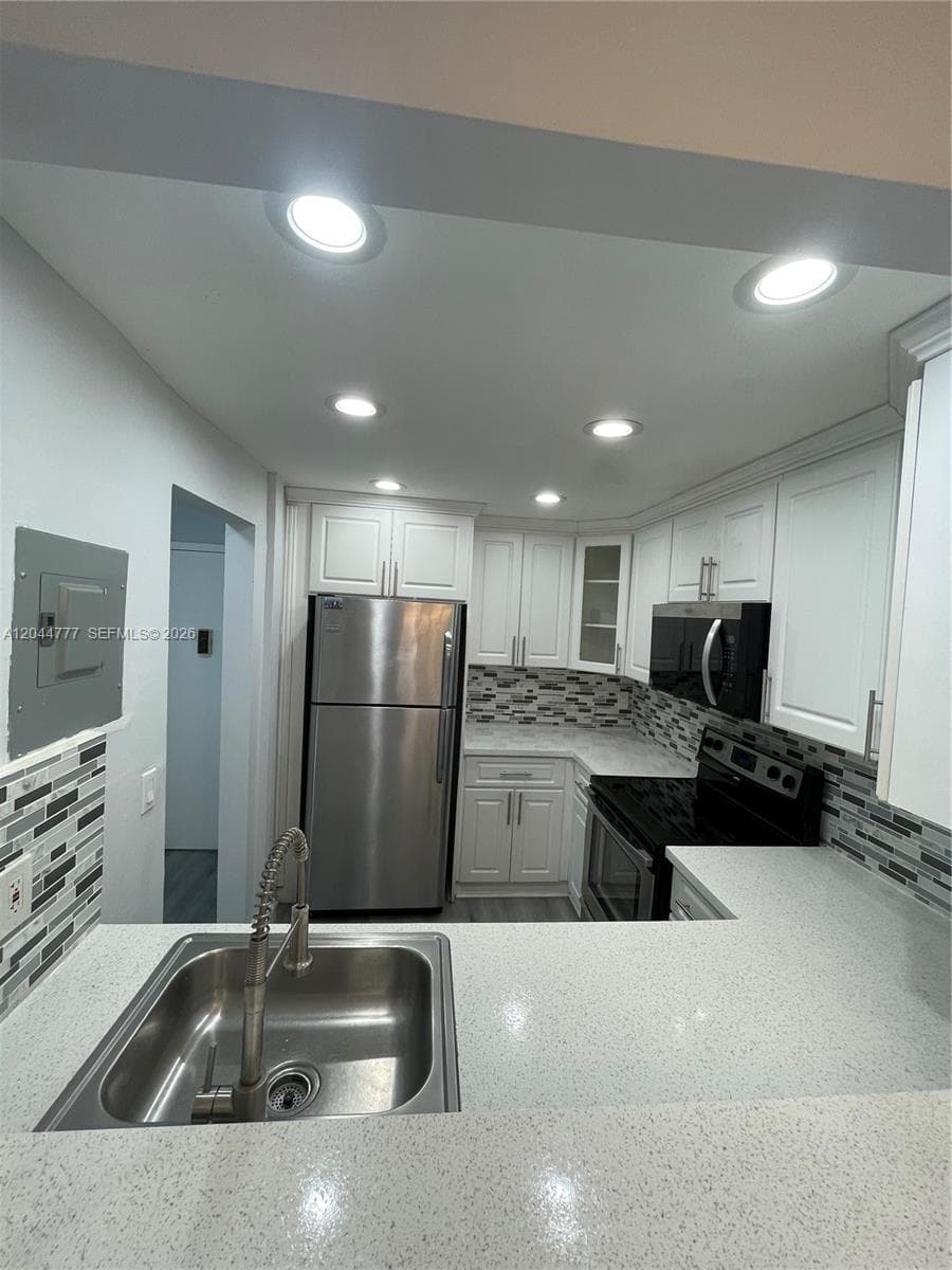 13685 NE 10th Ave # 301, North Miami FL 33161 photo 5