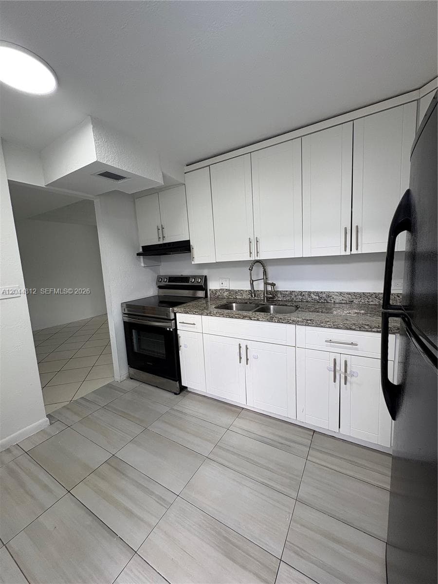 447 NE 195th St # 214, Miami, FL 33179 photo 5