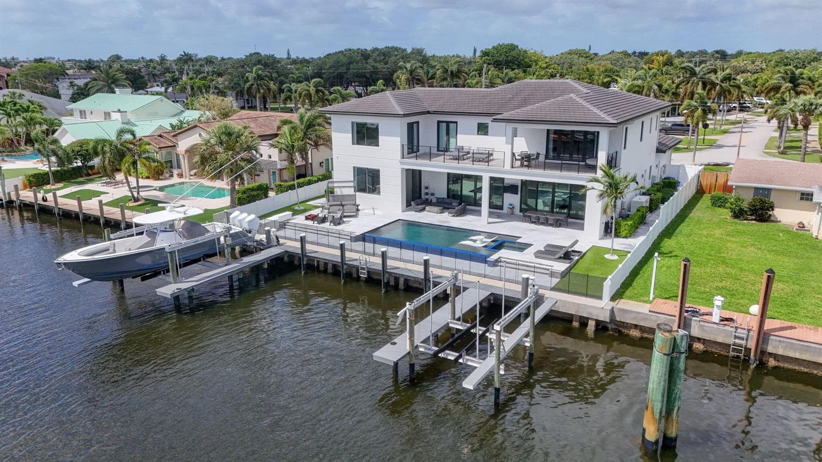 824 Shore Drive, North Palm Beach FL 33408