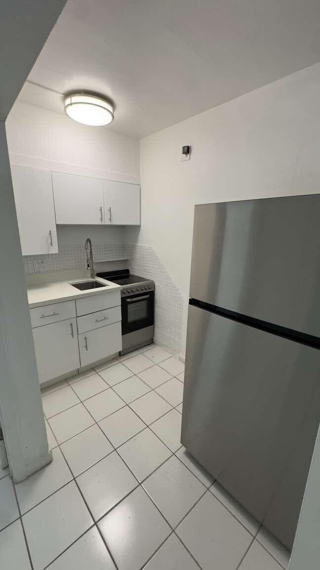 51 Edgewater Drive # 4, Coral Gables FL 33133 photo 4