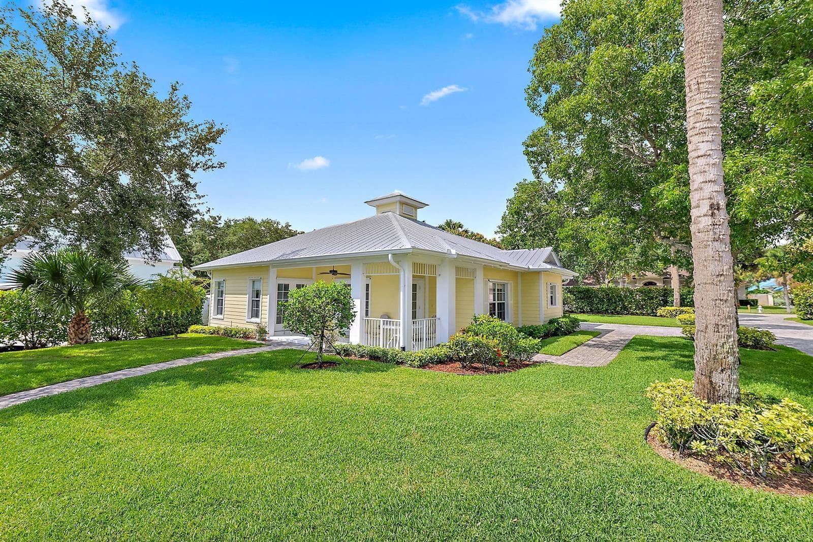 19043 SE Jupiter River Drive, Jupiter FL 33458 photo 3