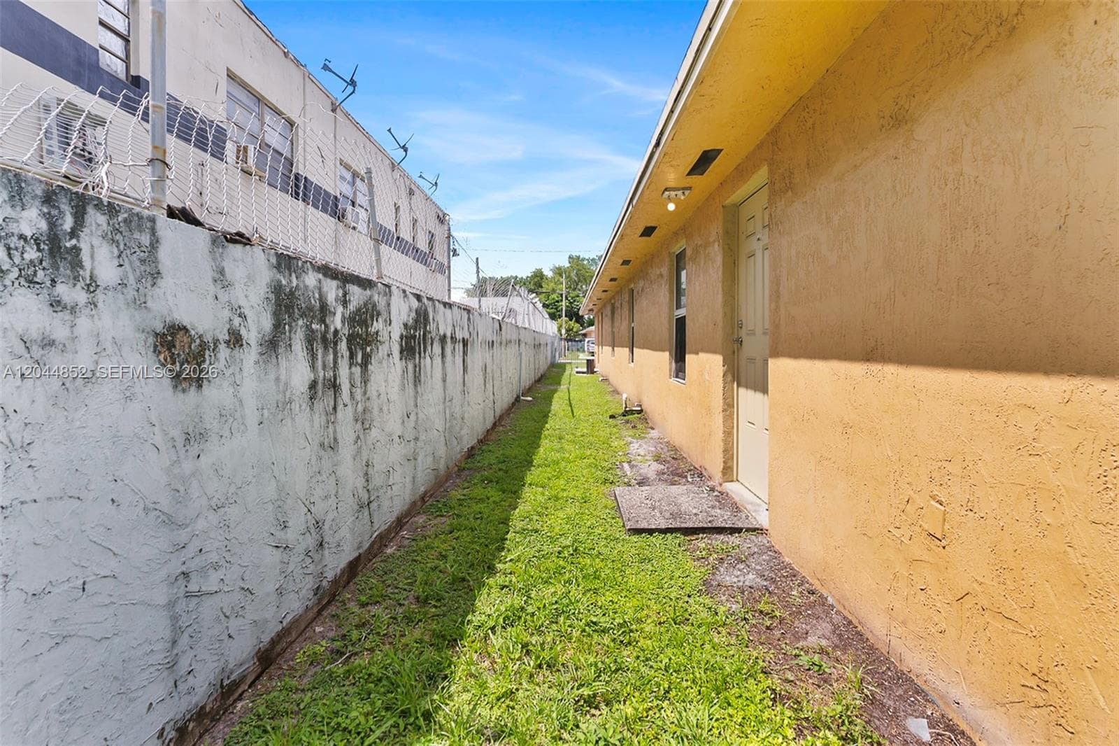 812 NW 70th St, Miami FL 33150 photo 4
