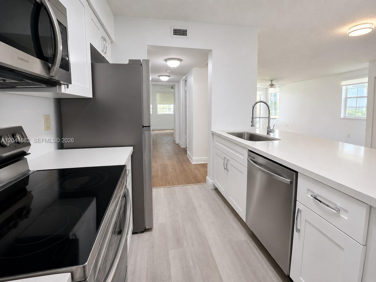 2890 N Oakland Forest Dr # 102, Oakland Park FL 33309 photo 2