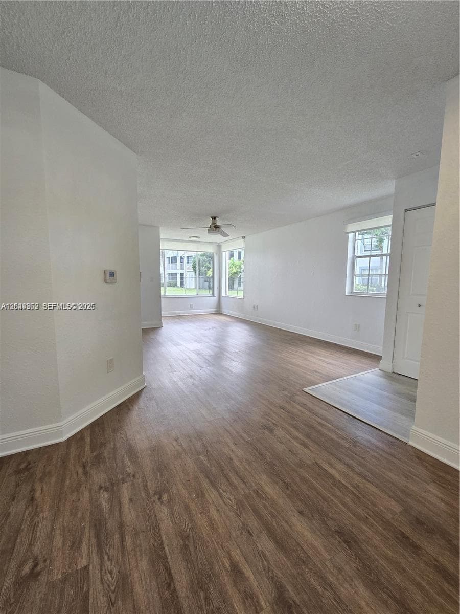 2890 N Oakland Forest Dr # 102, Oakland Park FL 33309 photo 4