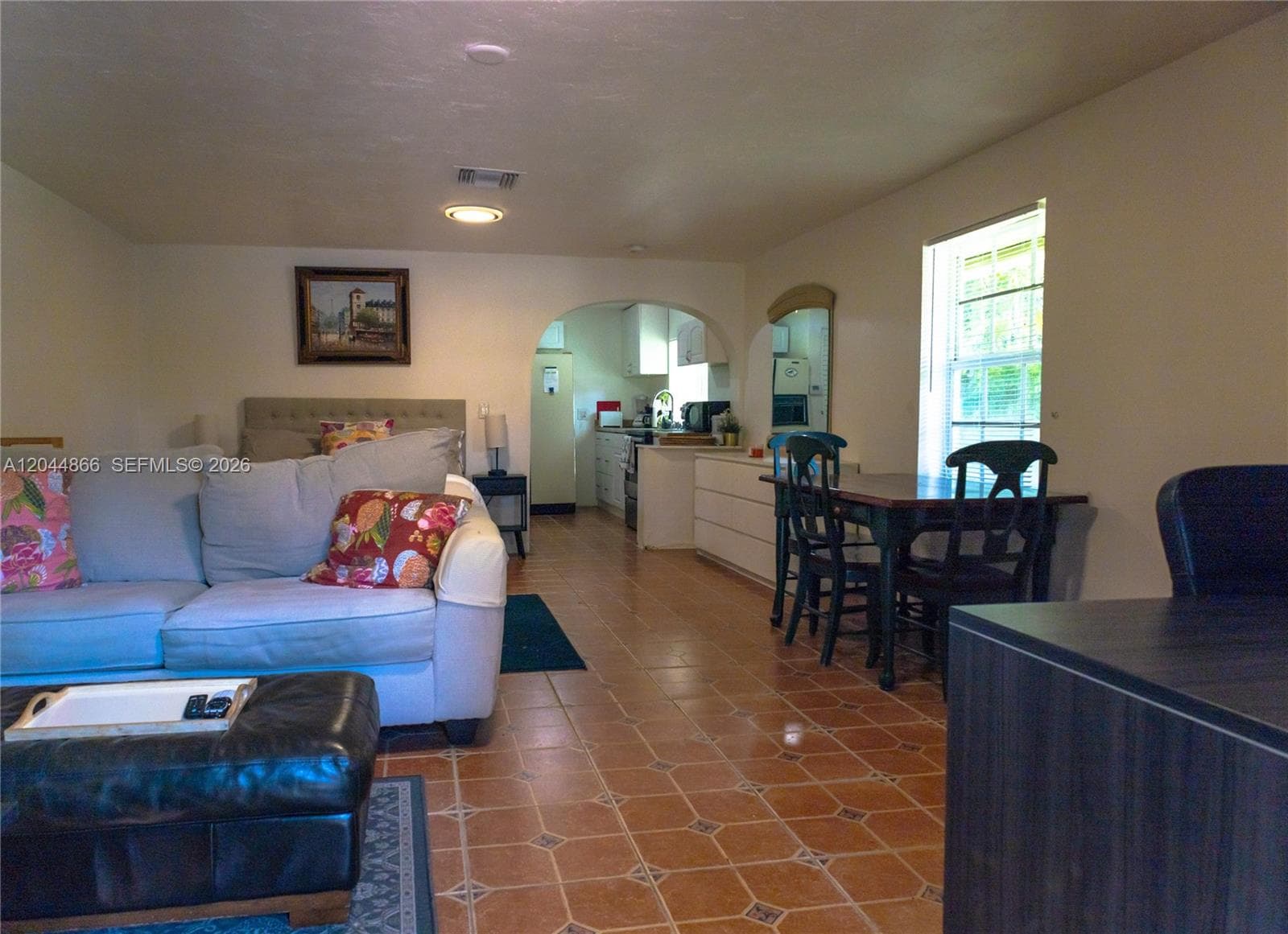 271 NE 154th St # 1, Miami, FL 33162 photo 2