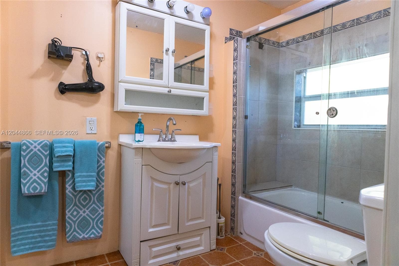 271 NE 154th St # 1, Miami, FL 33162 photo 3