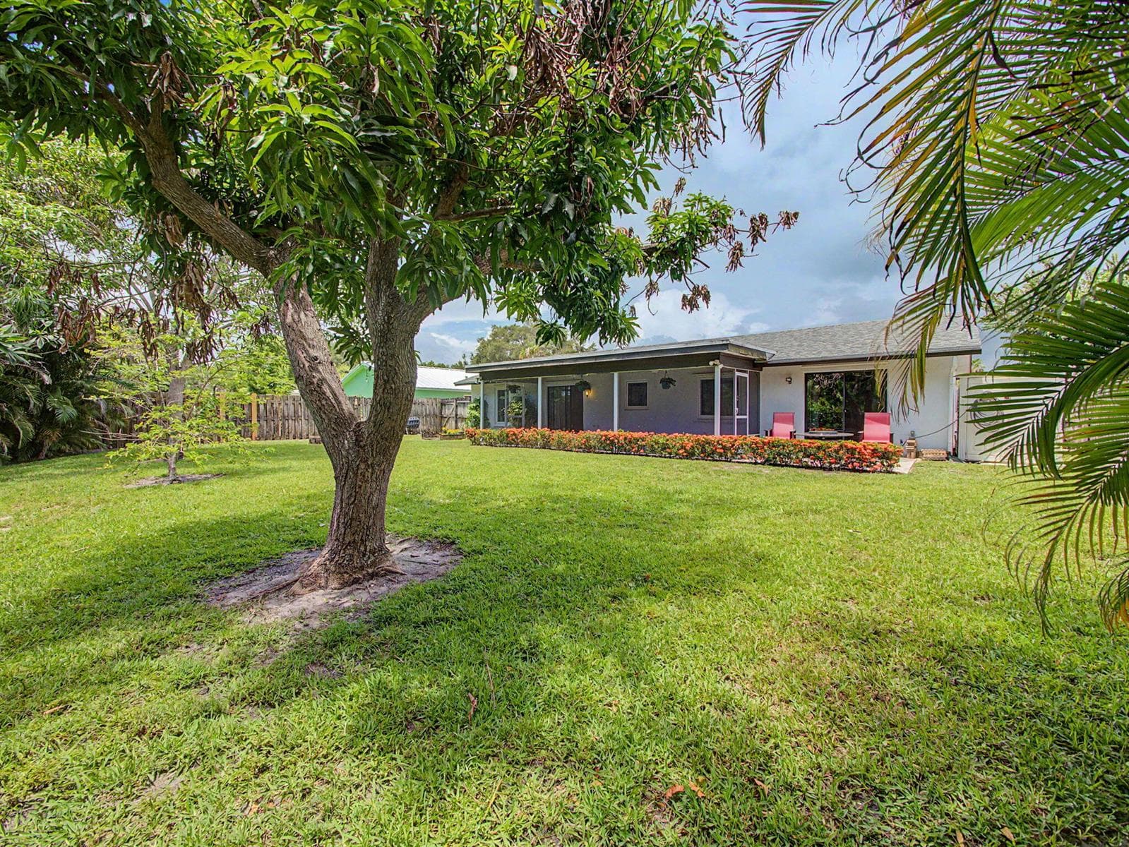 126 Chapel Lane, Tequesta FL 33469
