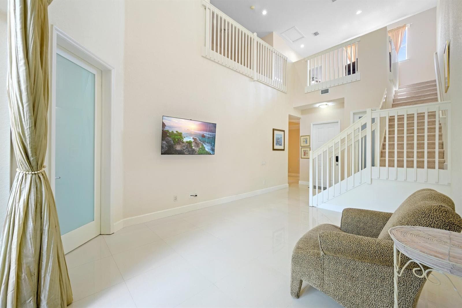 1384 Harbor View W, Hollywood FL 33019 photo 3