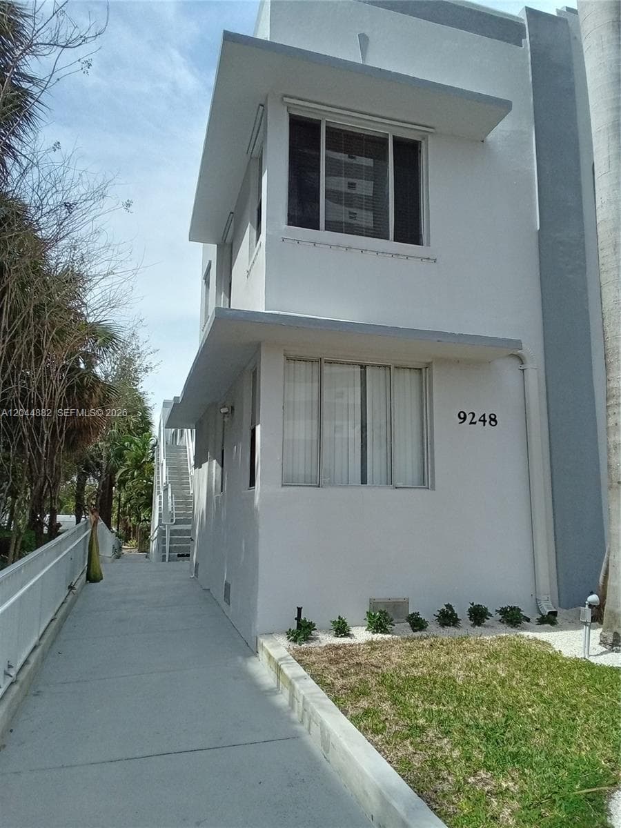 9248 Collins Ave # 205, Surfside FL 33154