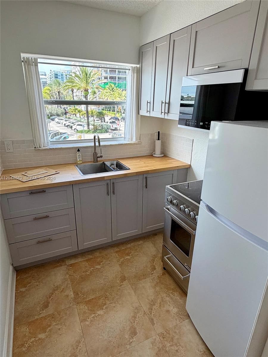 9248 Collins Ave # 205, Surfside FL 33154 photo 4