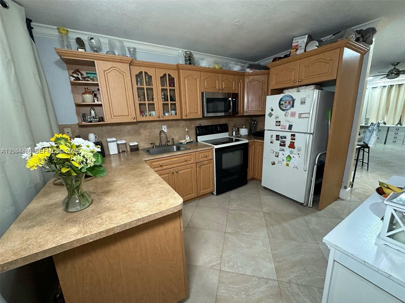 11537 SW 6th St, Sweetwater FL 33174 photo 4