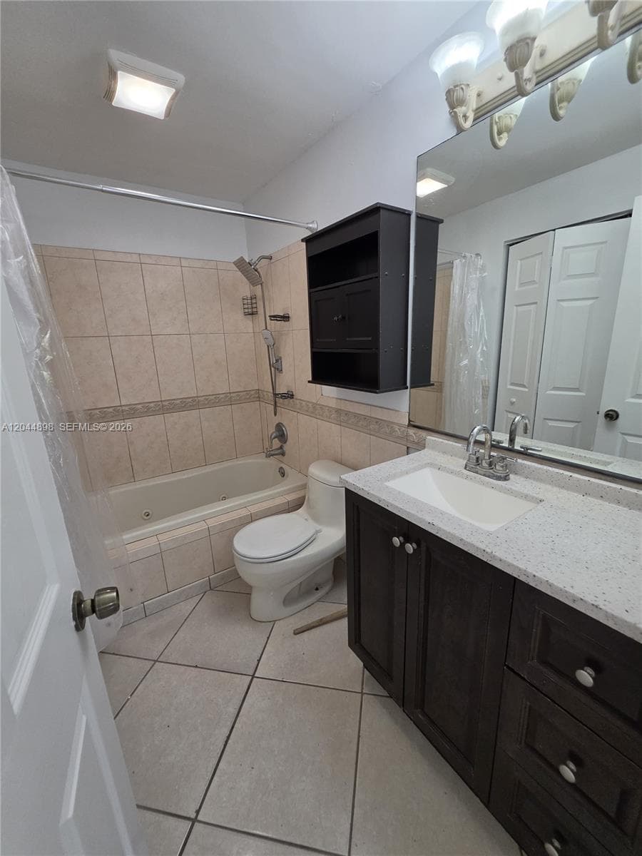 5720 Douglas St, Hollywood FL 33021 photo 2