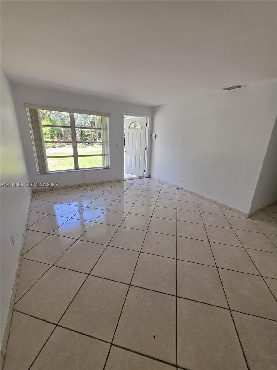 5720 Douglas St, Hollywood FL 33021 photo 5