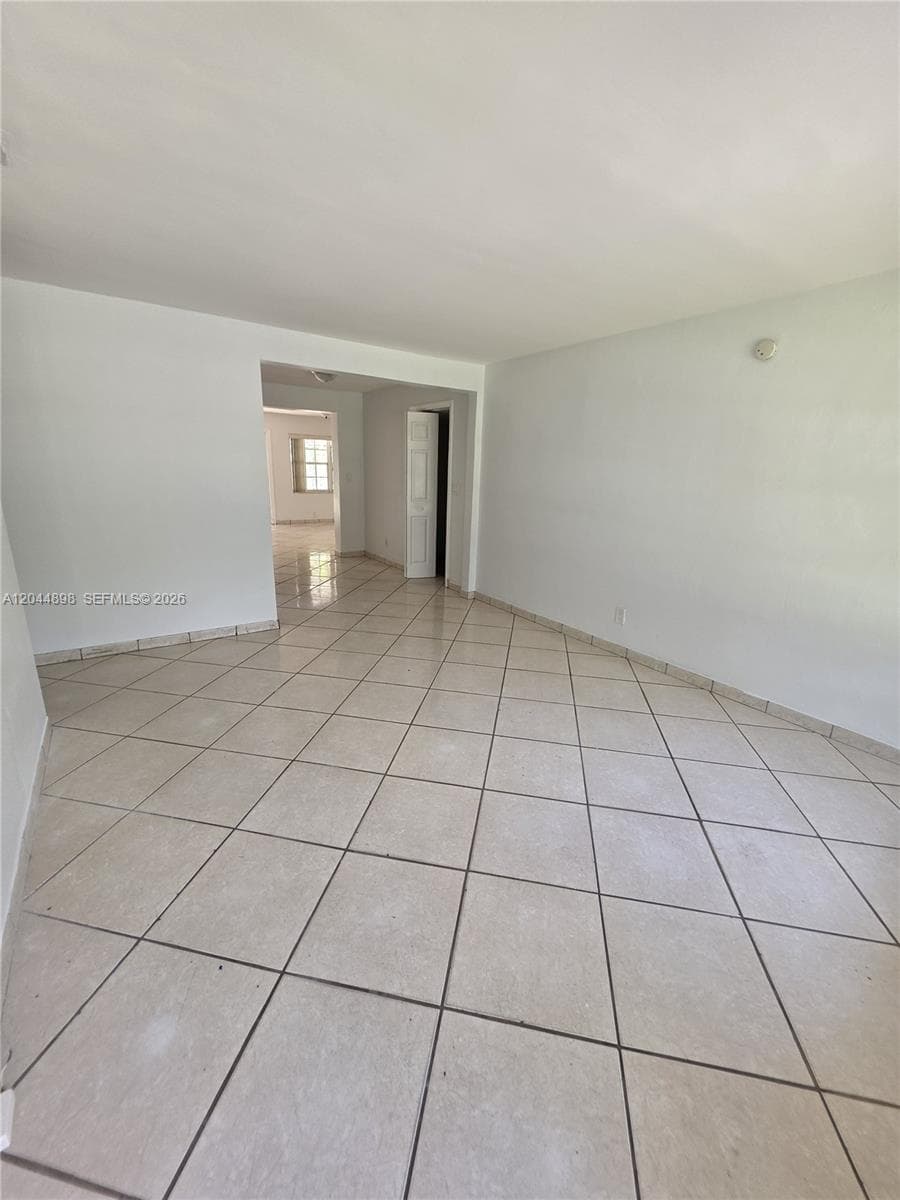5720 Douglas St, Hollywood FL 33021 photo 4