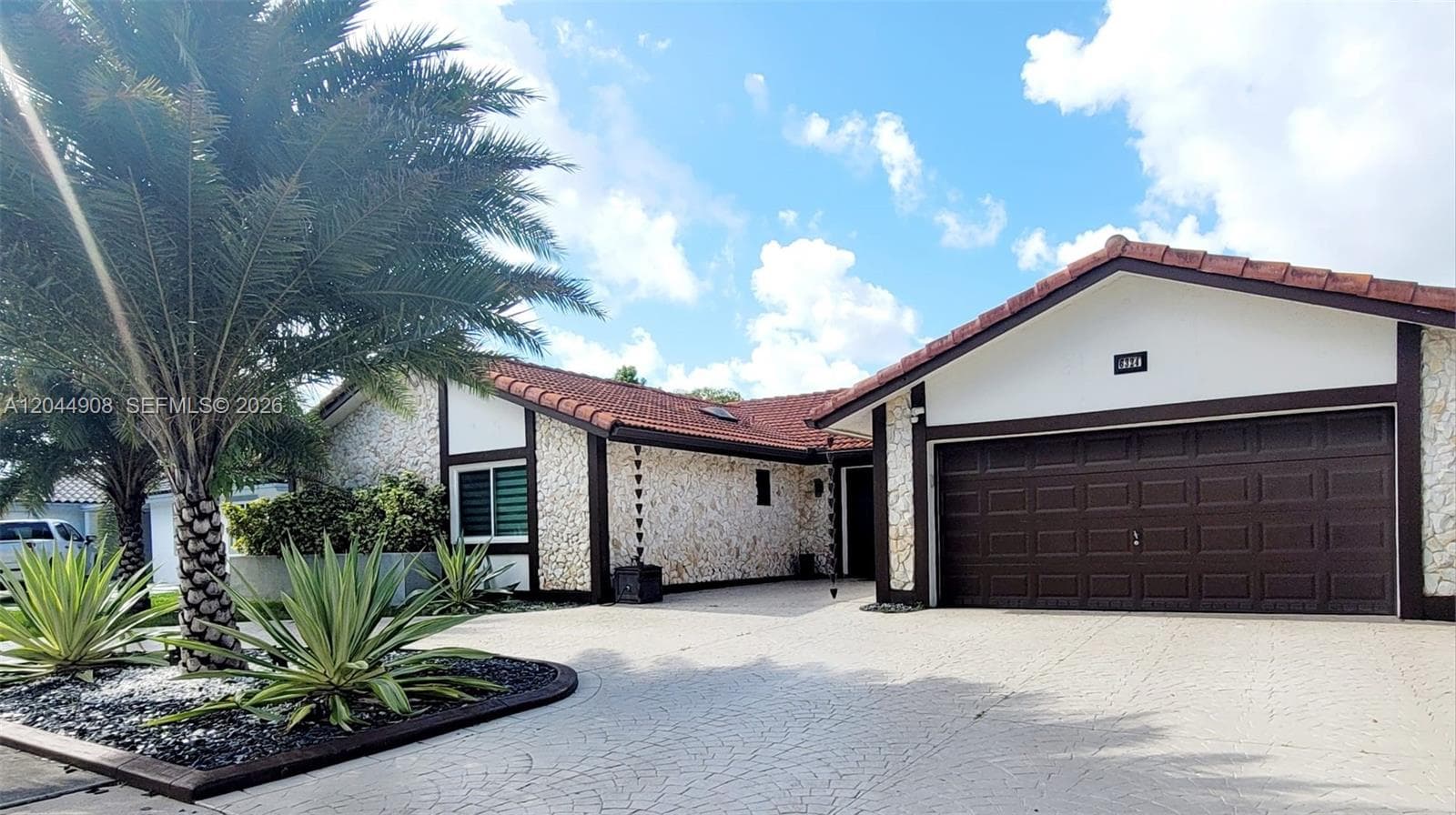 6324 NW 201st Ln, Hialeah FL 33015 photo 5