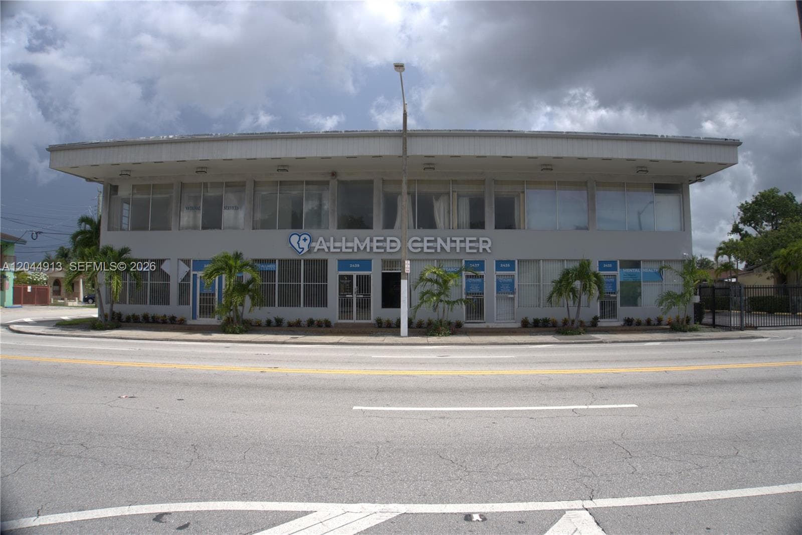 2433 NW 7th St, Miami FL 33125