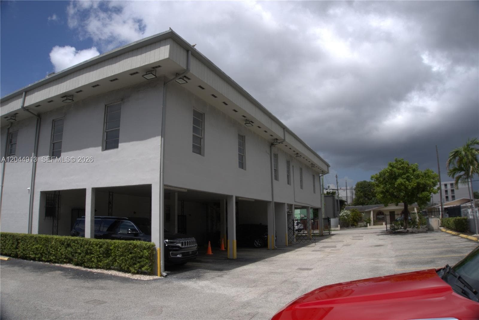 2433 NW 7th St, Miami FL 33125 photo 5