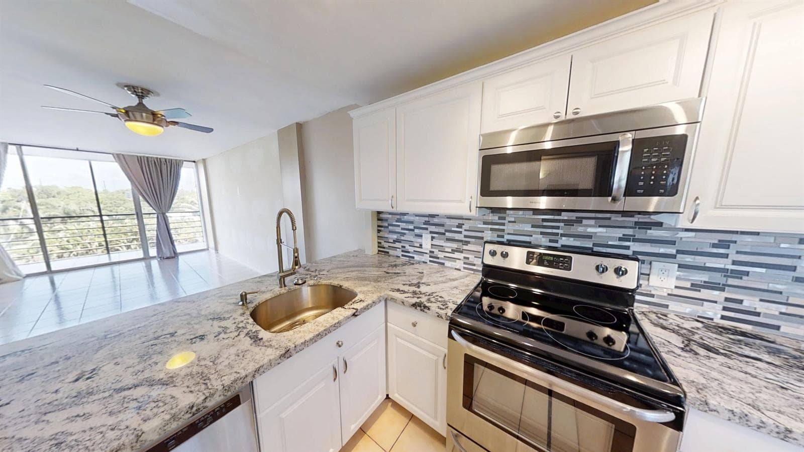 108 Royal Park Drive Unit 4E, Oakland Park FL 33309