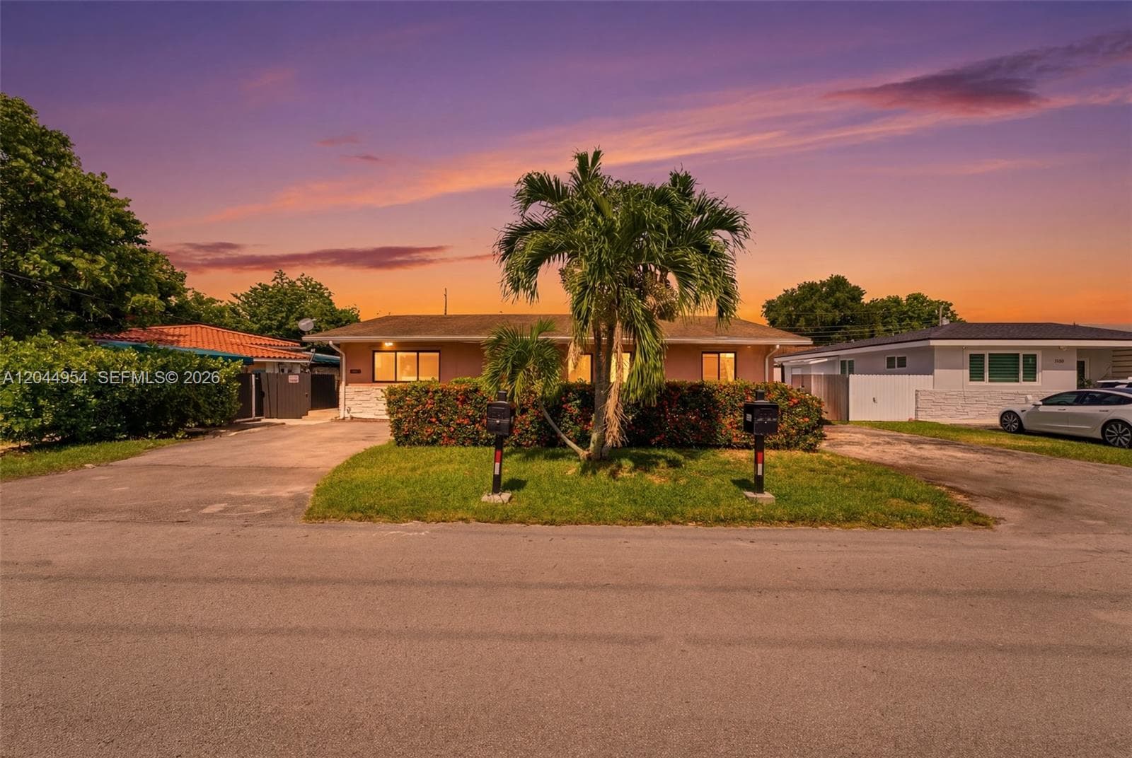 1419 SW 76th Ct, Miami FL 33144