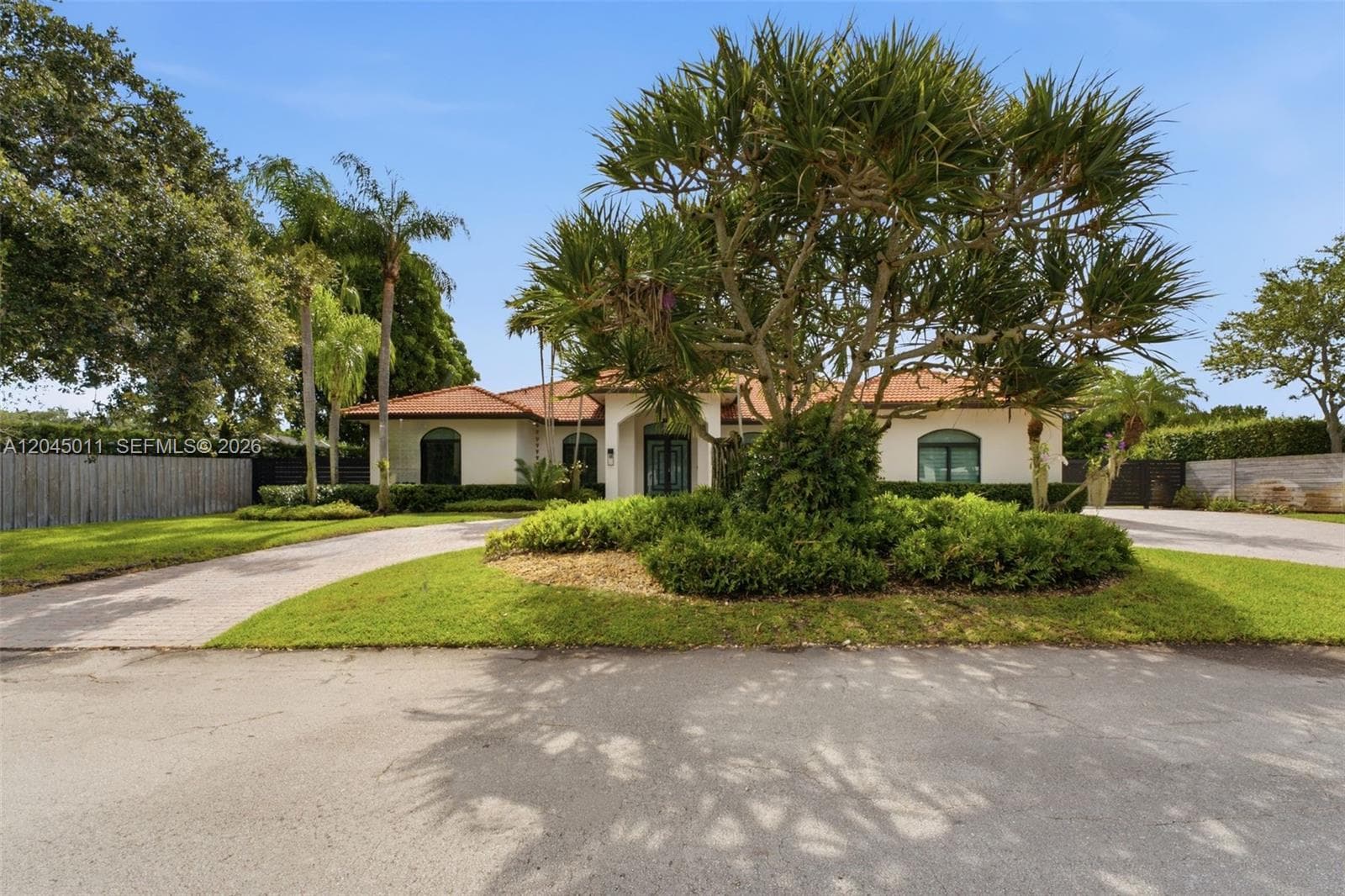 16615 SW 82nd Ct, Palmetto Bay FL 33157 photo 3