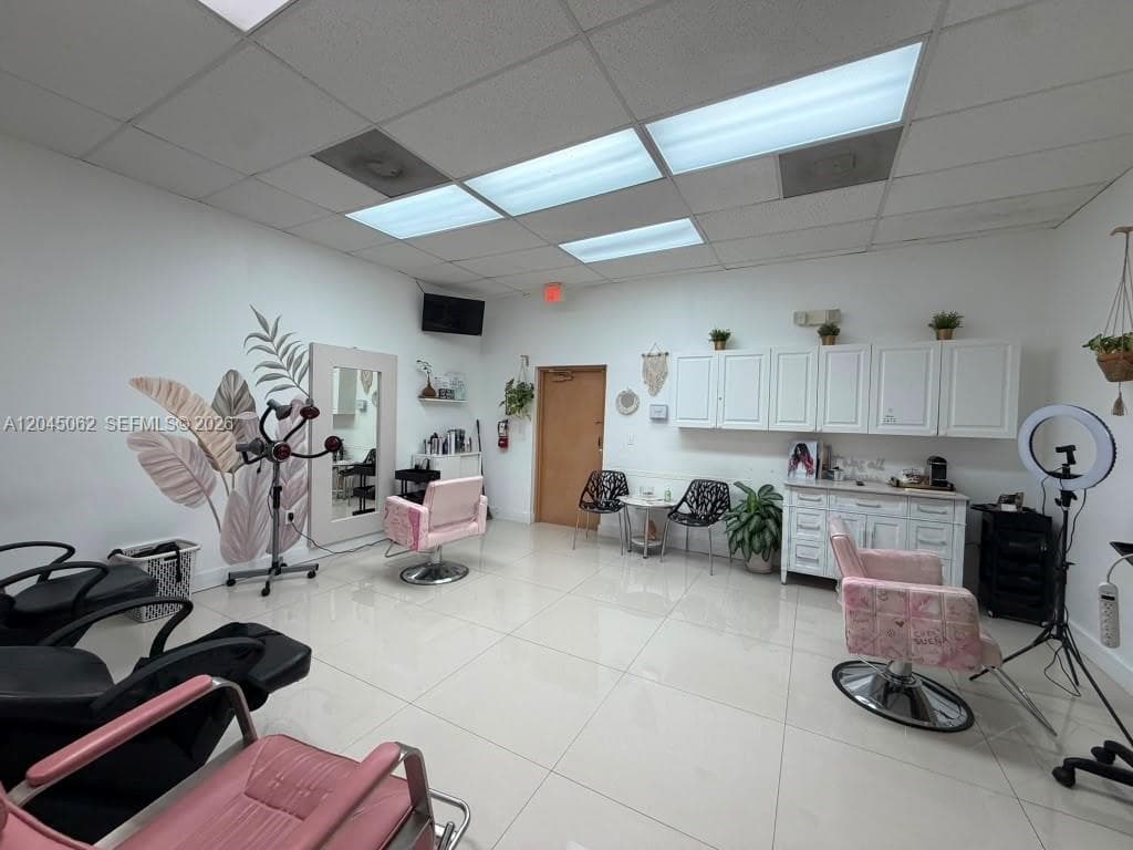 10465 SW 40th St, Miami FL 33165 photo 3