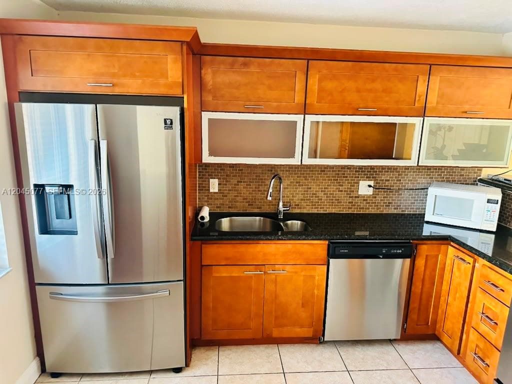 197 Lakeview Dr # 105, Weston FL 33326 photo 3