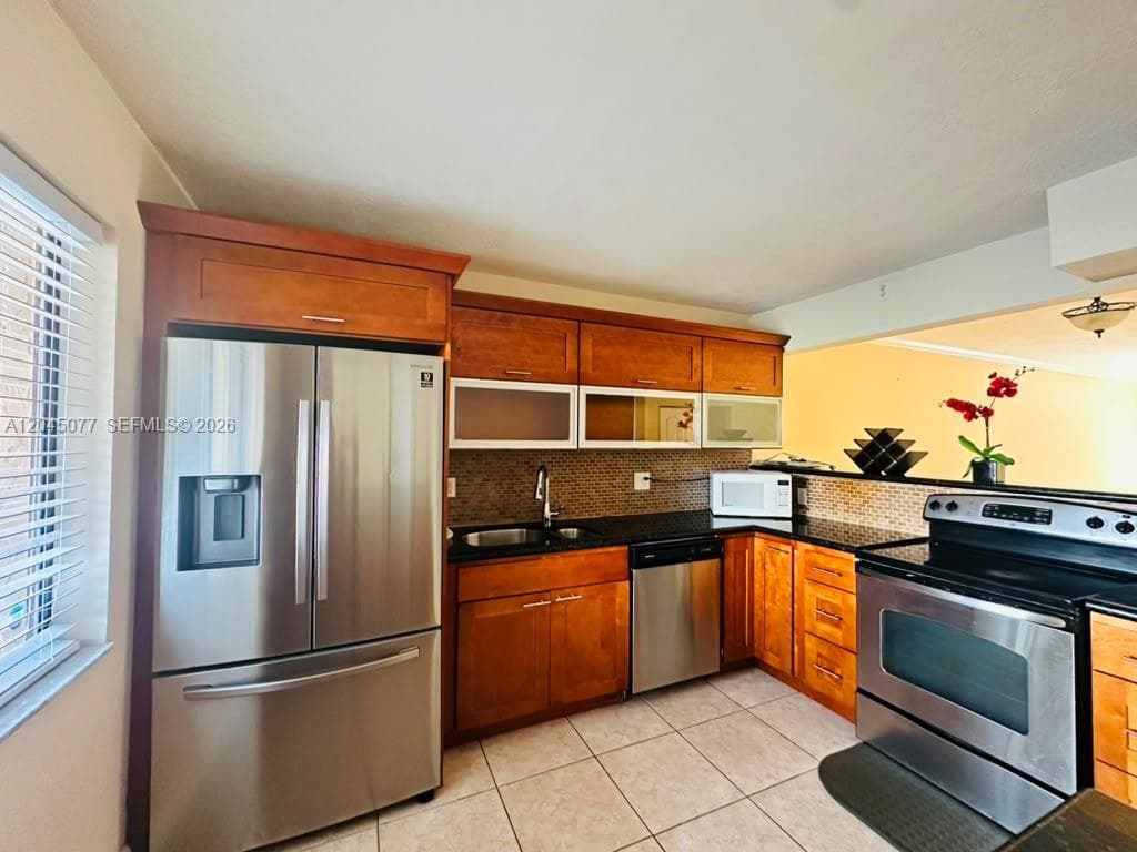 197 Lakeview Dr # 105, Weston FL 33326 photo 4